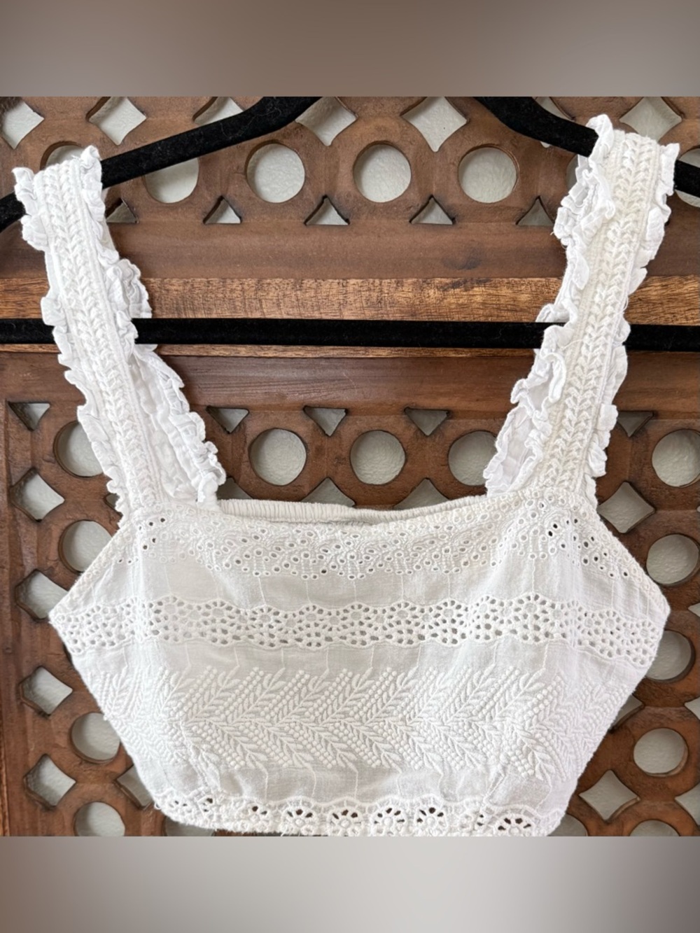 Urban Outfitters White Eyelet Embroidered Crop Top Boho Adjustable Straps Small